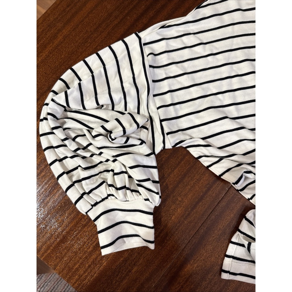 $145 CAbi Long Sleeve Pullover Knit Top. Medium Striped Oversized Tie Neck SOFT! - Picture 7 of 10